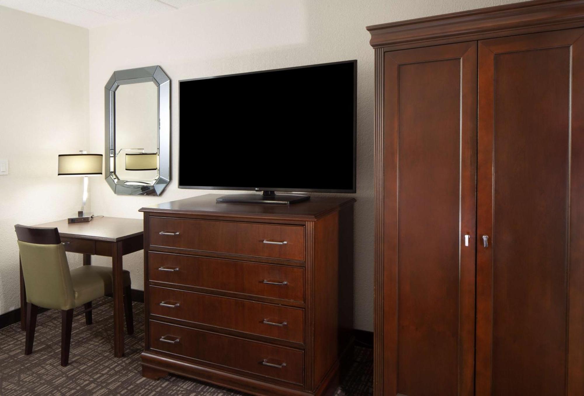 Embassy By Hilton Airport 4* Philadelphia