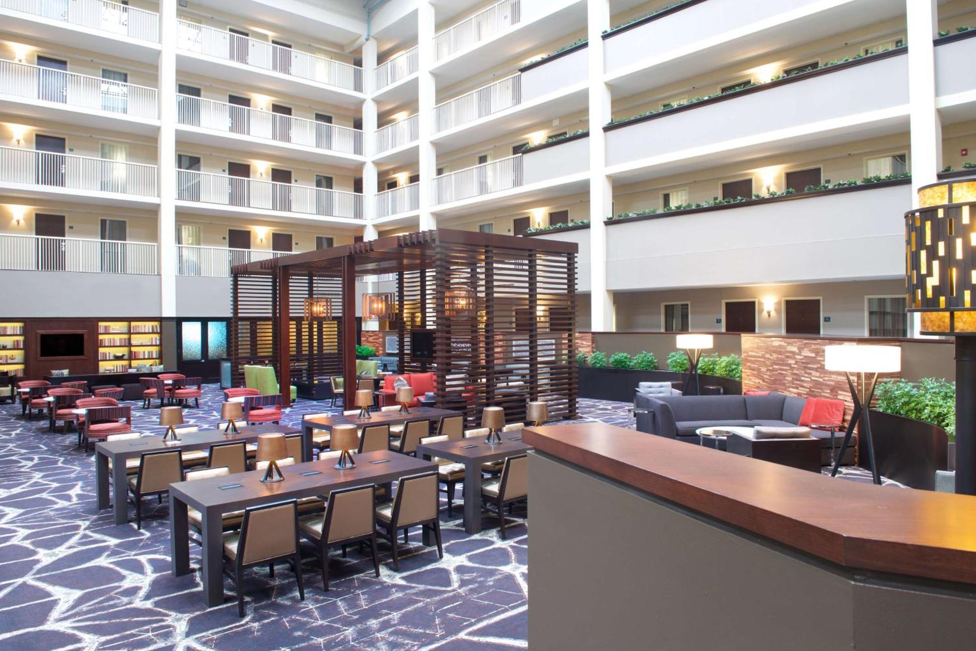 Embassy By Hilton Airport Hotel 4*