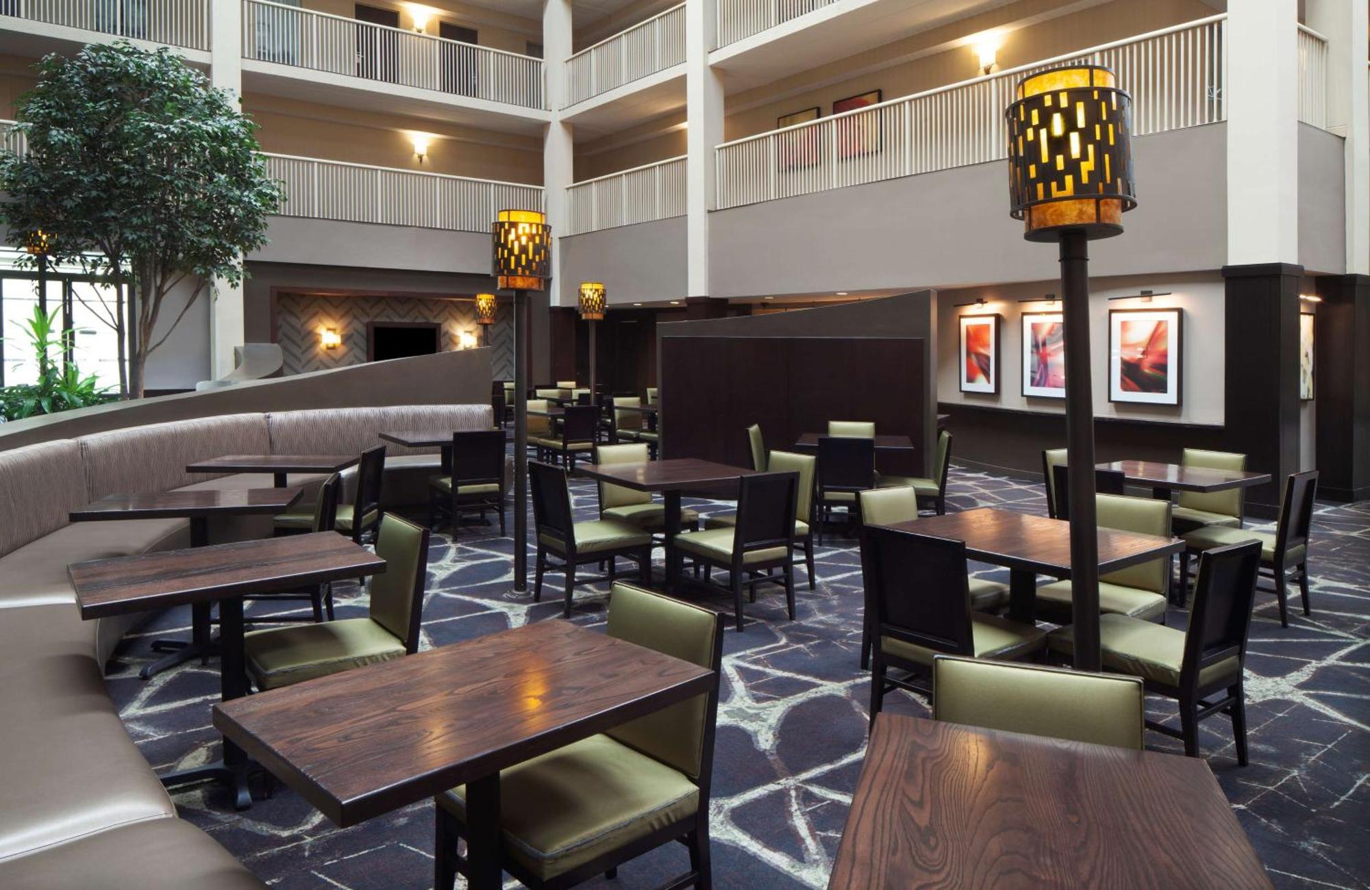 Embassy By Hilton Airport Hotel 4*